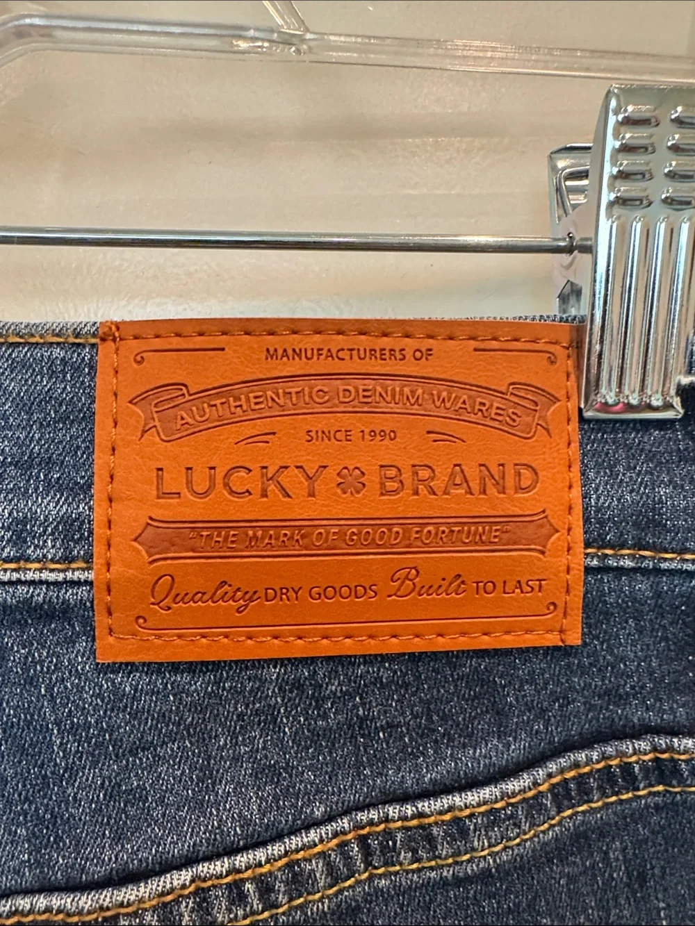 Lucky Brand Men's Dark Blue Athletic Straight Jeans 30x30
